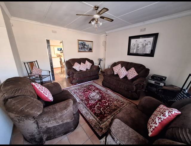 5 BEDROOM HOUSE FOR SALE IN VANDERBIJLPARK SE 1